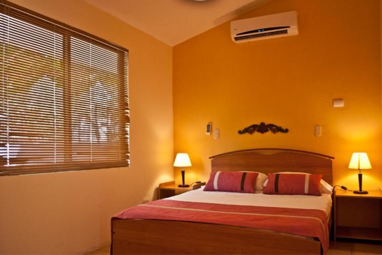 Villas San Angel Sardinal エクステリア 写真